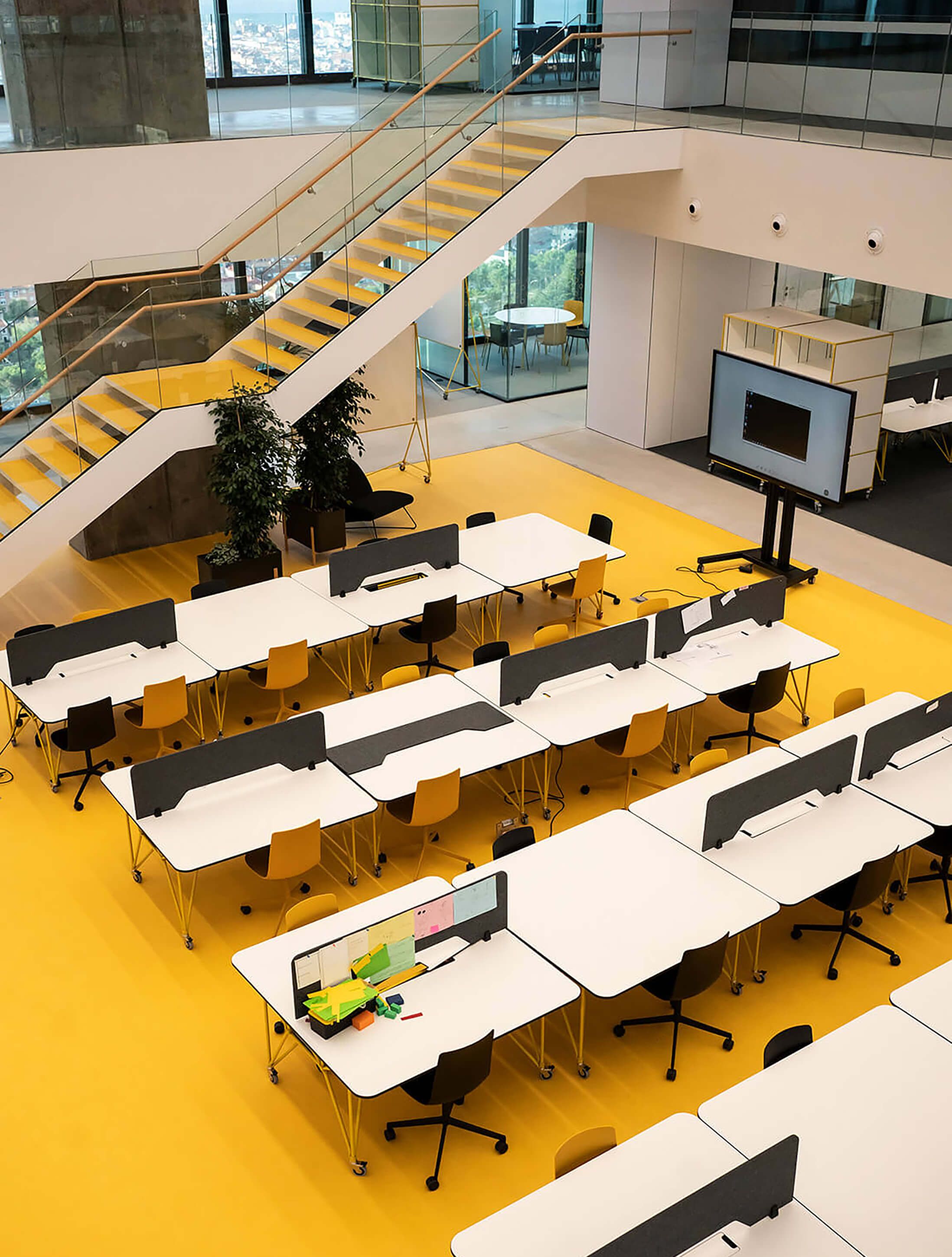 IE University